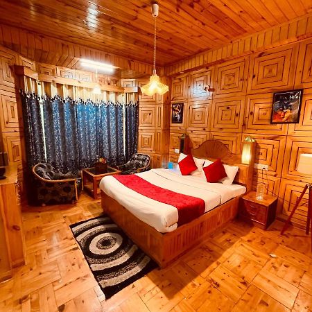 Woods Villa- A Luxury Mountains View Cottages Manāli Екстериор снимка