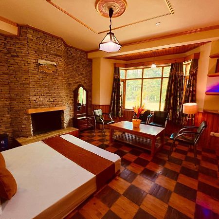 Woods Villa- A Luxury Mountains View Cottages Manāli Екстериор снимка