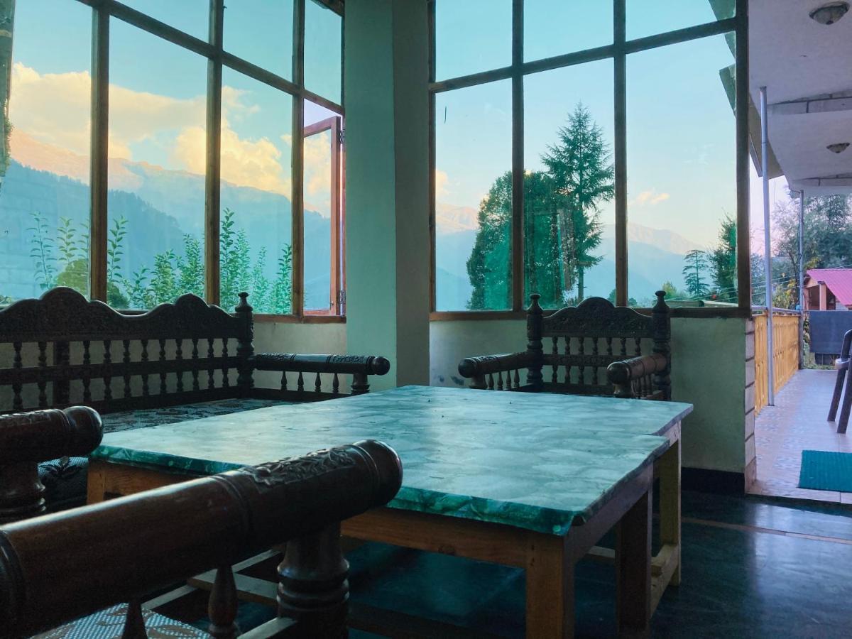 Woods Villa- A Luxury Mountains View Cottages Manāli Екстериор снимка