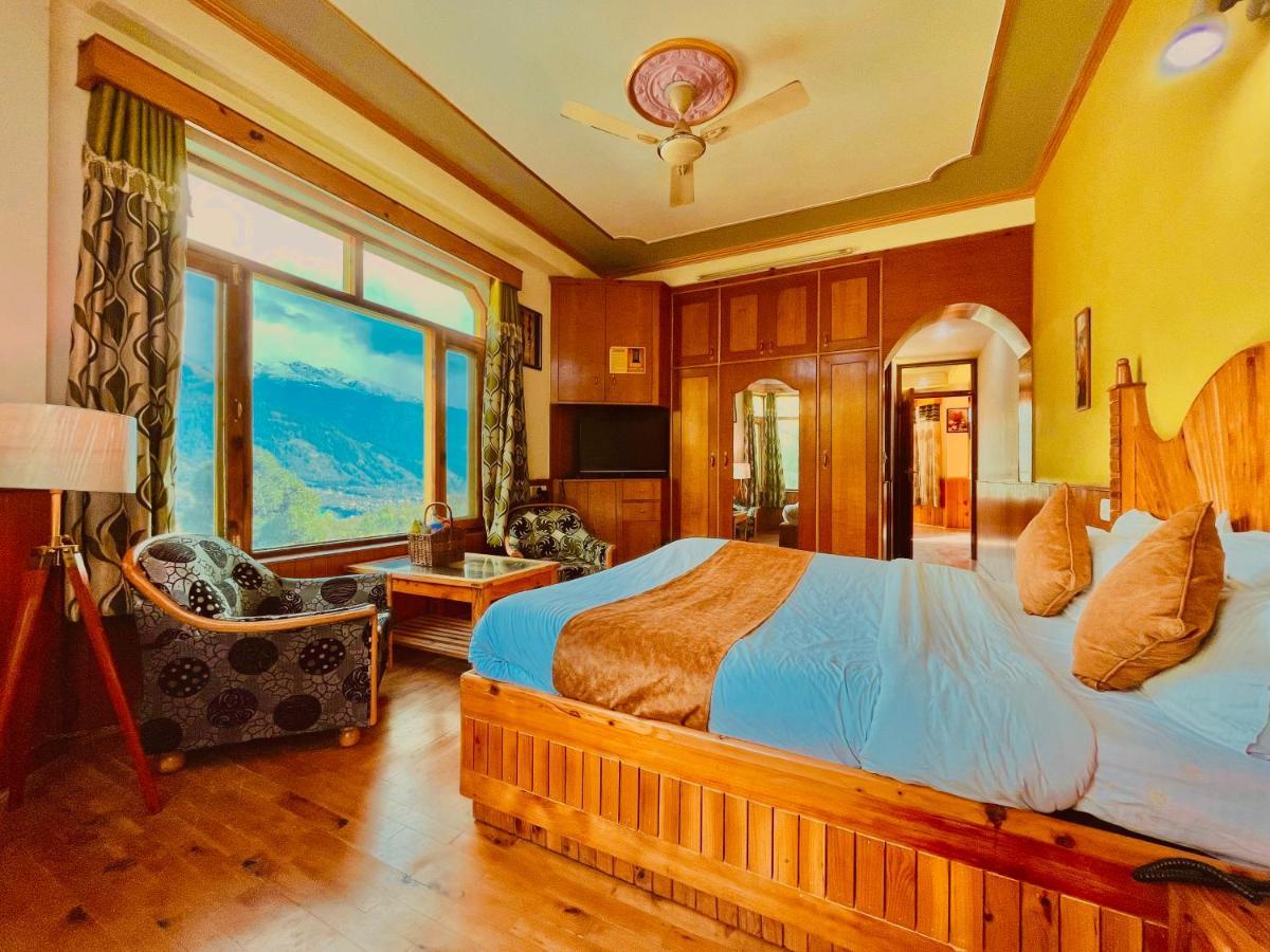 Woods Villa- A Luxury Mountains View Cottages Manāli Екстериор снимка