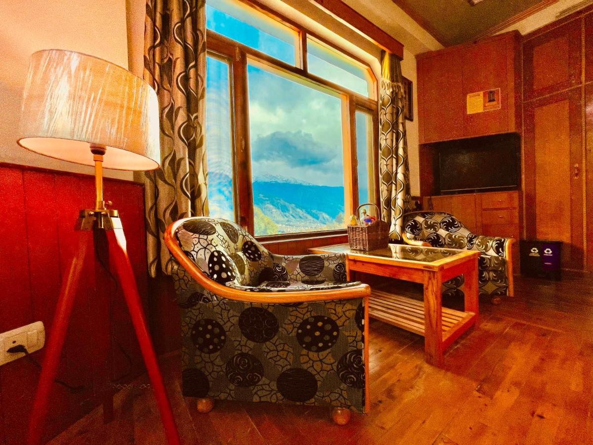 Woods Villa- A Luxury Mountains View Cottages Manāli Екстериор снимка