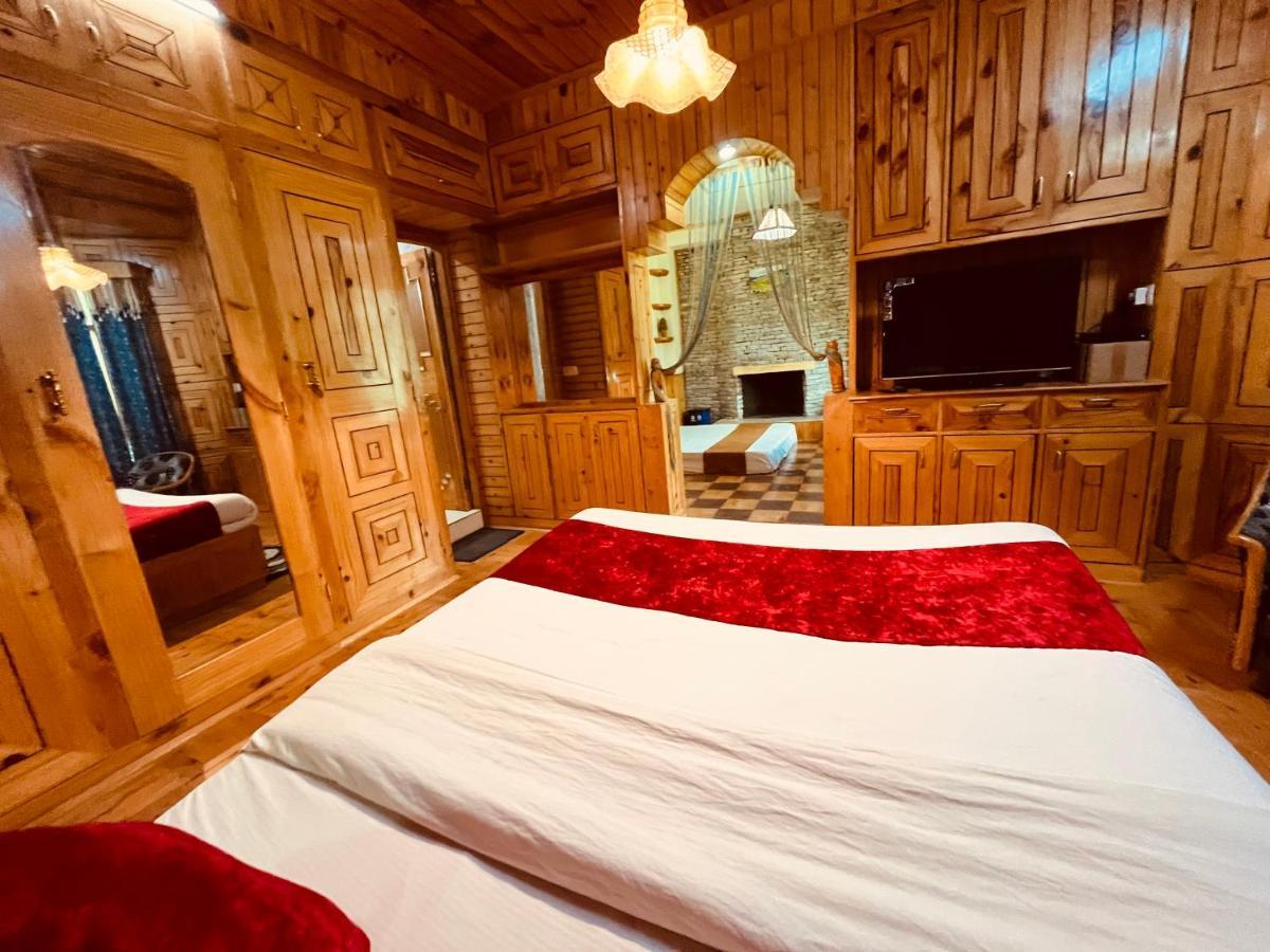 Woods Villa- A Luxury Mountains View Cottages Manāli Екстериор снимка
